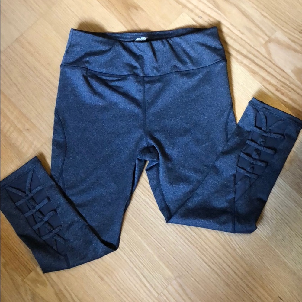 NWOT AVÍA Médium Gray Leggings